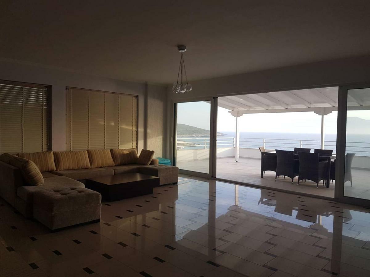 Apartamento Sea Front Penthouse Sarandë Exterior foto